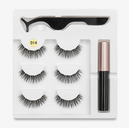 Pair Of False Eyelashes With Magnets