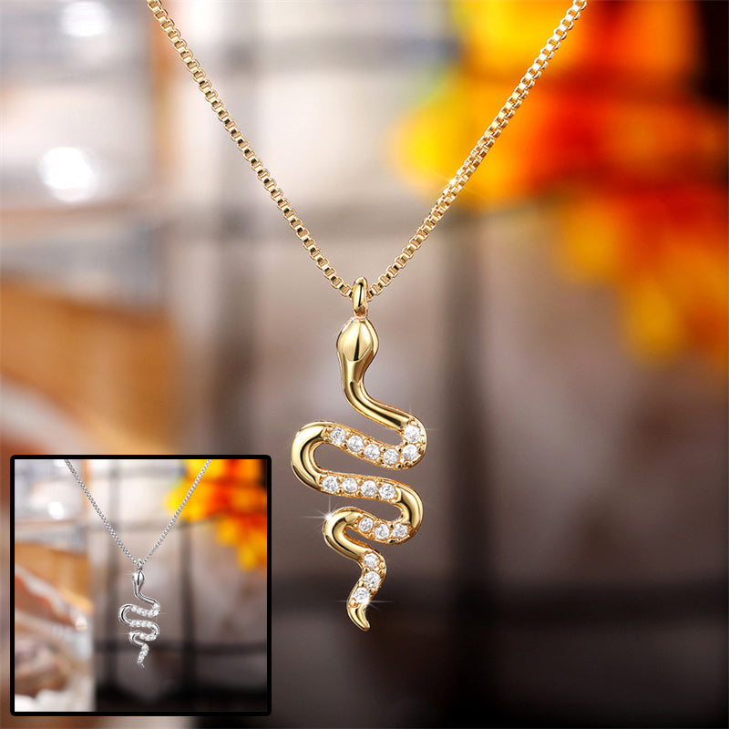 Fashion Lady Snake Pendant Necklace