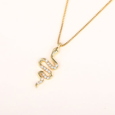 Fashion Lady Snake Pendant Necklace